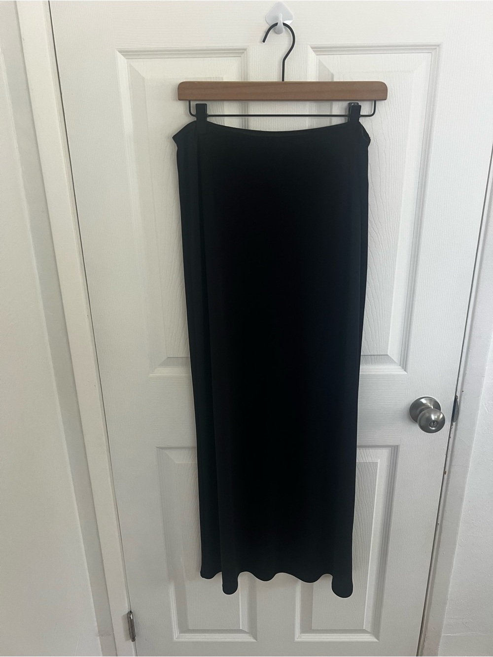 J. Jill Black Maxi Skirt - Sleek Long Silhouette
